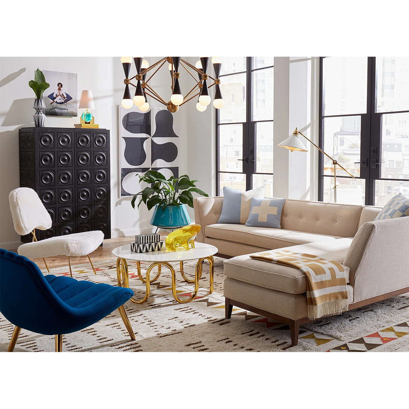 FA20_Danner_Sectional_Scalinatella_Ottoman_16450fbc-ced3-42e5-b425-01743c437ea5.jpg Jonathan Adler Tanzania Stripe Hand-Woven Rug