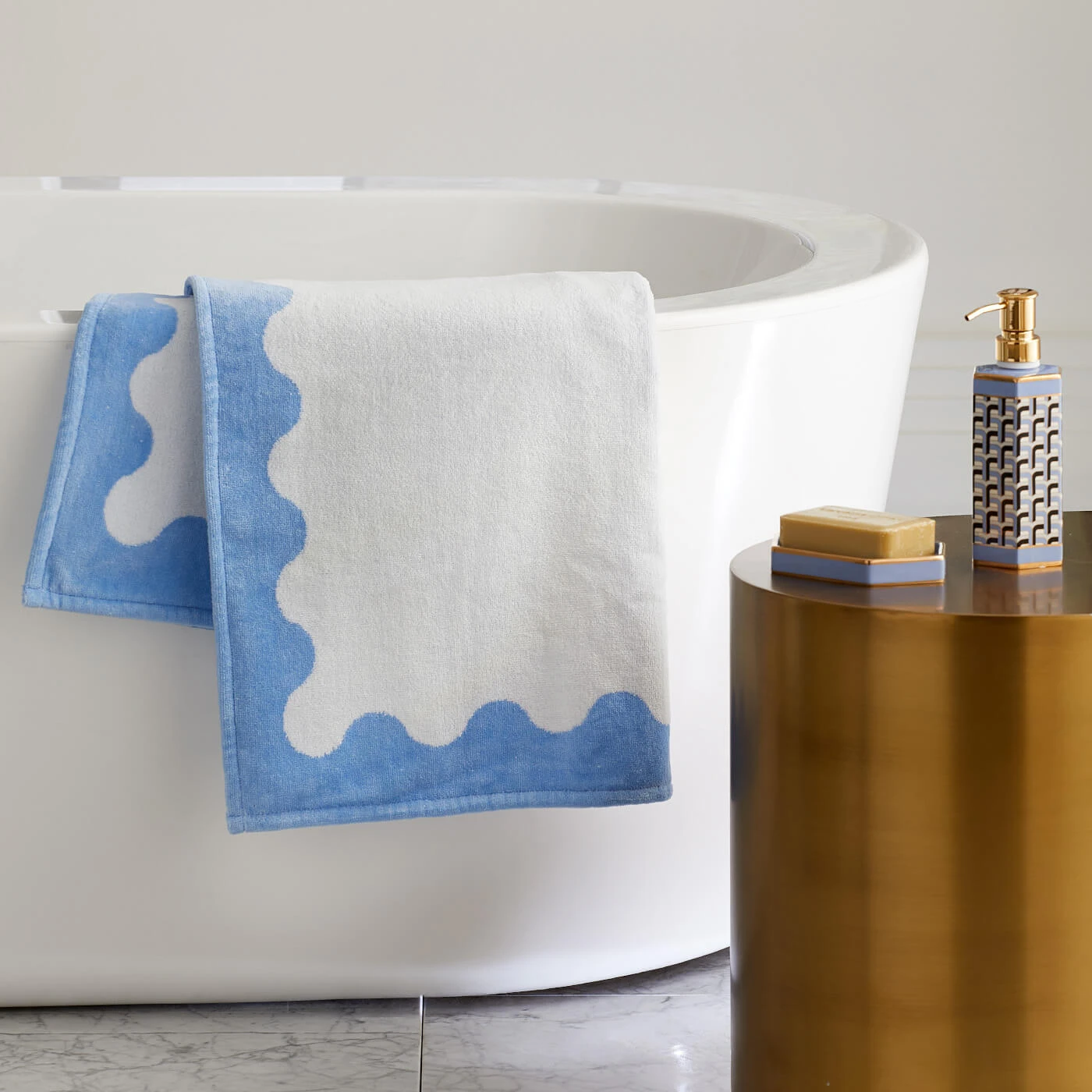 SP21_Bath_Ripple_Towels_b_9c07e1c4-0654-45d5-bcd2-5909bc850ffd.jpg Jonathan Adler Ripple Bath Towel