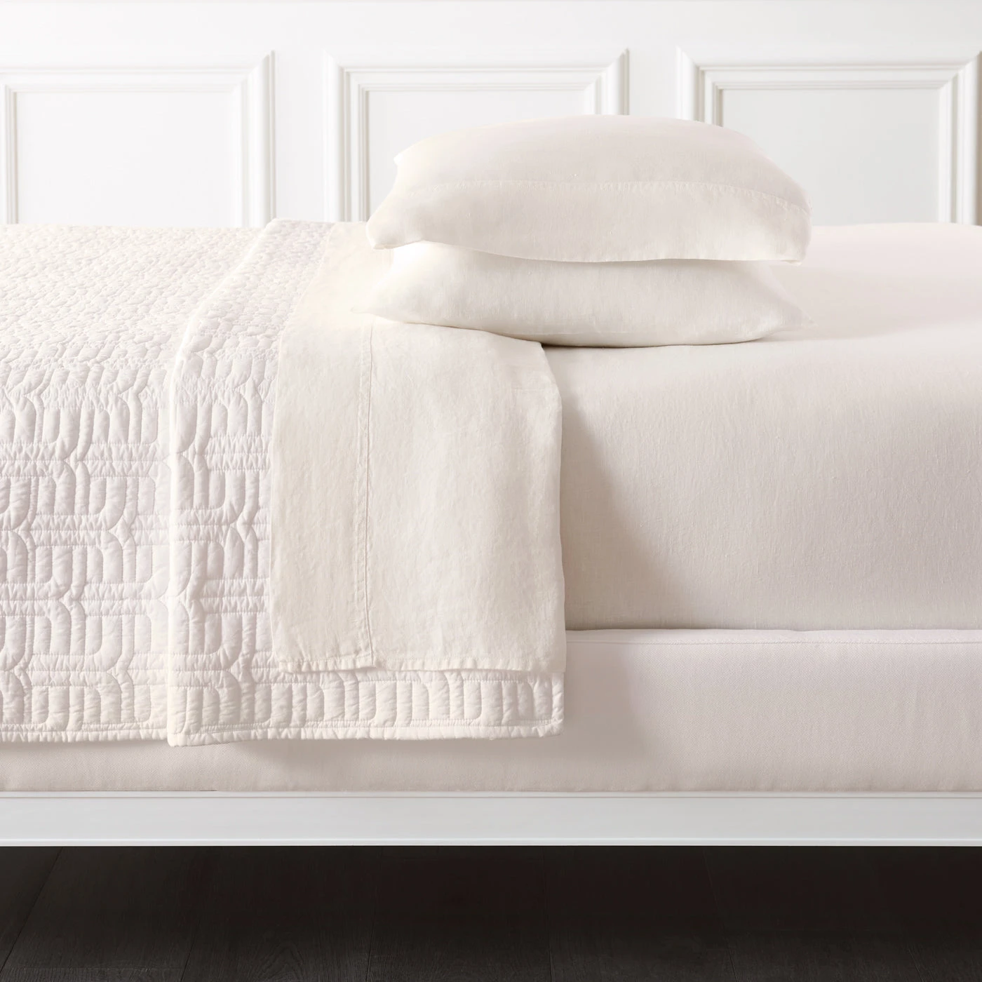 linen_sheet_set_ivory_b_e7f80afa-2087-4a6d-aa7c-9b9e8b6a577d.jpg Jonathan Adler Sheet Sets Getaway Linen Sheet Set