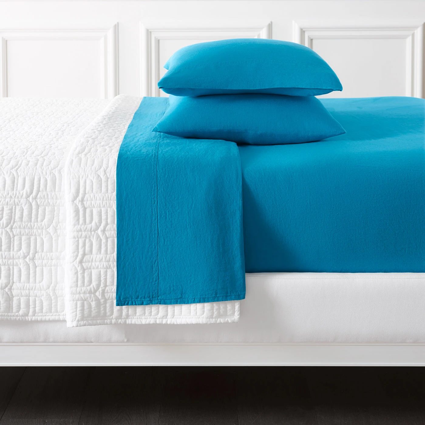 linen_sheet_set_teal_b_1240585d-5ca2-4532-9f83-1bf31af521de.jpg Jonathan Adler Sheet Sets Getaway Linen Sheet Set
