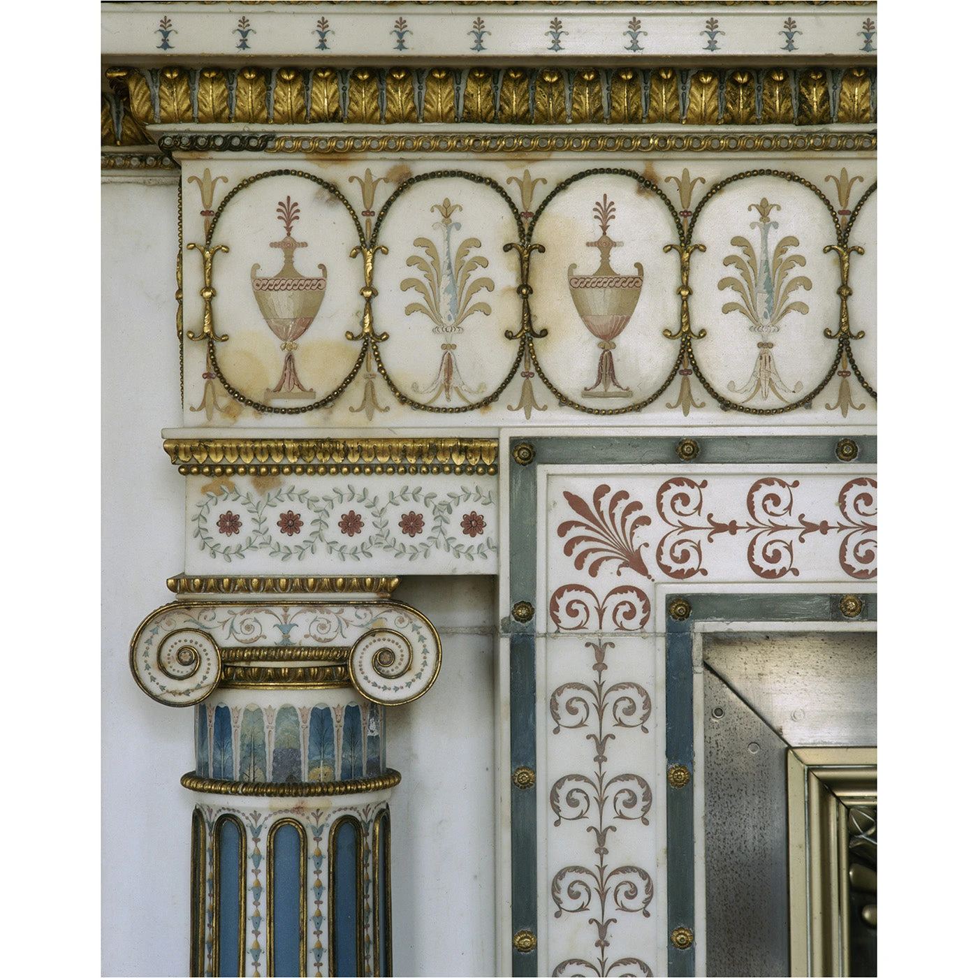 web_ja_finds_jet_set_syon_house_decor.jpg Jonathan Adler "Syon House Décor" From Getty Images